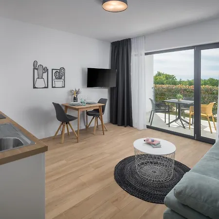 Lana Premium Porec